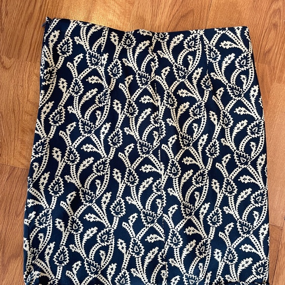 Patterned mini skirt - Picture 2 of 5